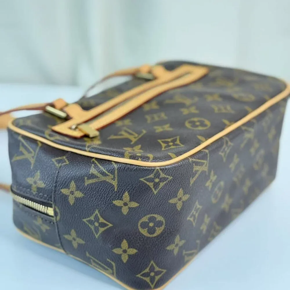 Louis Vuitton Cite Shoulder Bag Monogram Canvas - Picture 7 of 9